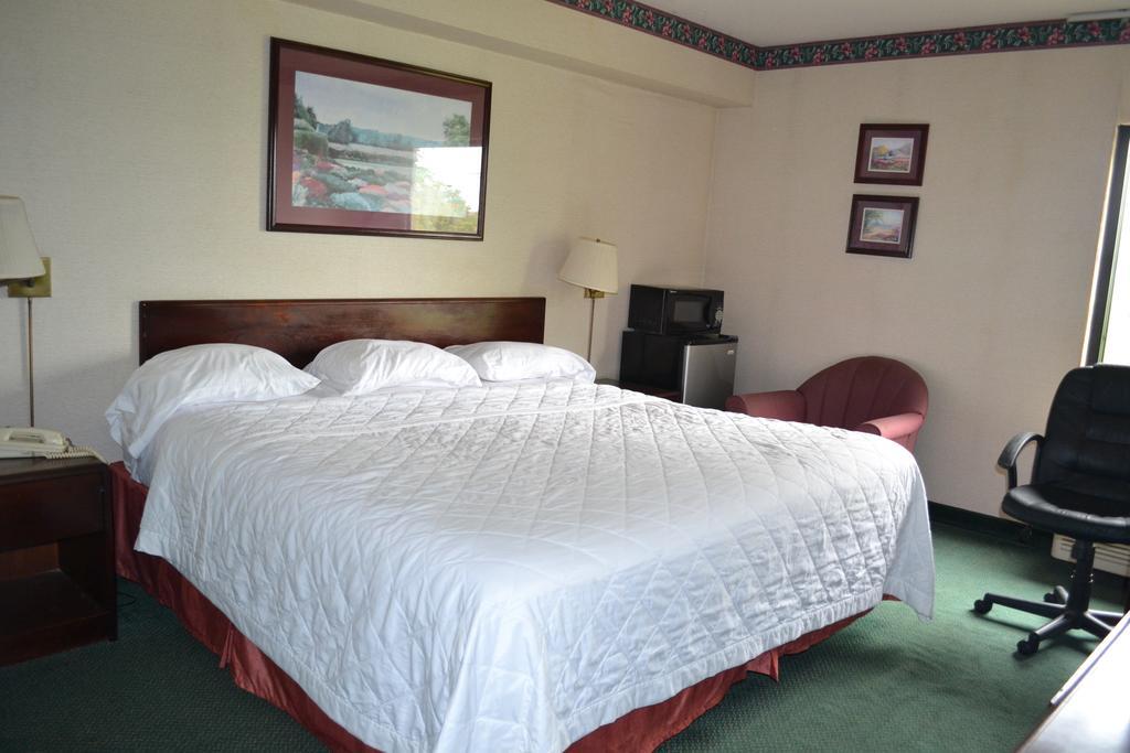 Town Inn & Suites South Plainfield-Piscataway Exterior photo